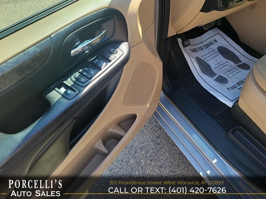 2014 Dodge Grand Caravan 4dr Wgn SE, available for sale in West Warwick, Rhode Island | Porcelli's Auto Sales. West Warwick, Rhode Island 2014 Dodge Grand Caravan 4dr Wgn SE, available for sale in West Warwick, Rhode Island | Porcelli's Auto Sales. West Warwick, Rhode Island