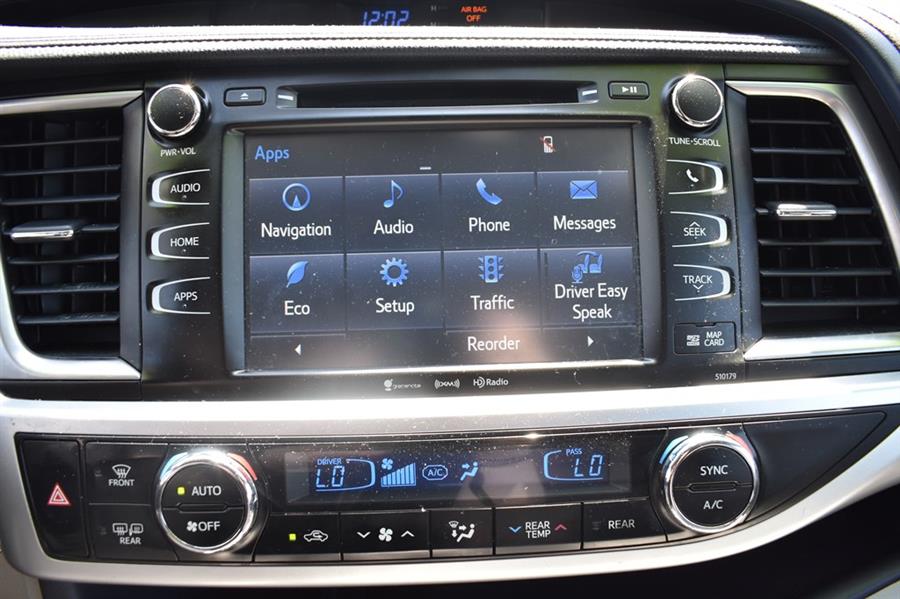 2018 Toyota Highlander SE, available for sale in Patchogue, New York | 112 Auto Plaza. Patchogue, New York 2018 Toyota Highlander SE, available for sale in Patchogue, New York | 112 Auto Plaza. Patchogue, New York