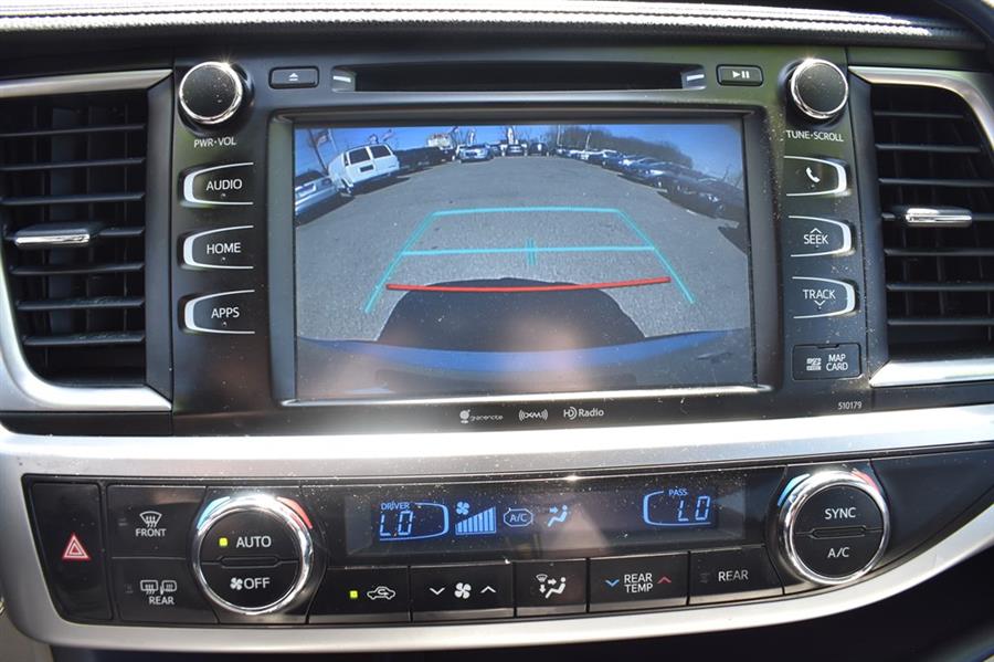2018 Toyota Highlander SE, available for sale in Patchogue, New York | 112 Auto Plaza. Patchogue, New York 2018 Toyota Highlander SE, available for sale in Patchogue, New York | 112 Auto Plaza. Patchogue, New York