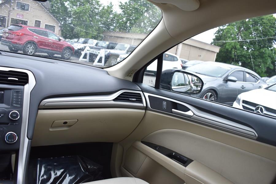 2016 Ford Fusion SE, available for sale in Patchogue, New York | 112 Auto Plaza. Patchogue, New York 2016 Ford Fusion SE, available for sale in Patchogue, New York | 112 Auto Plaza. Patchogue, New York
