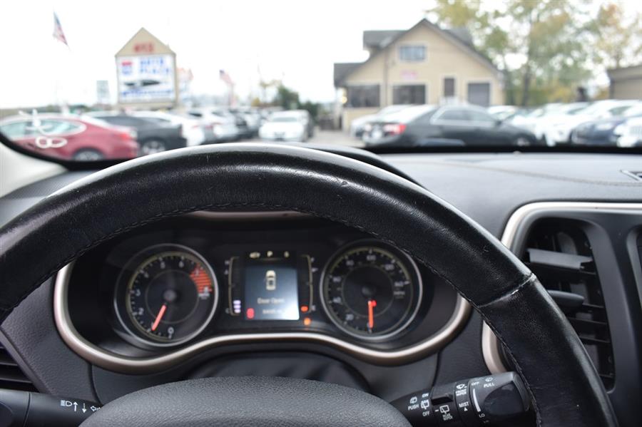 2016 Jeep Cherokee LATITUDE, available for sale in Patchogue, New York | 112 Auto Plaza. Patchogue, New York 2016 Jeep Cherokee LATITUDE, available for sale in Patchogue, New York | 112 Auto Plaza. Patchogue, New York