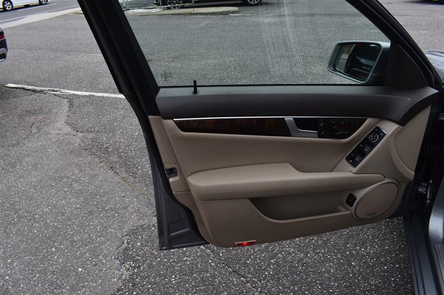 2014 Mercedes-benz C-class C300 4MATIC, available for sale in Patchogue, New York | 112 Auto Plaza. Patchogue, New York 2014 Mercedes-benz C-class C300 4MATIC, available for sale in Patchogue, New York | 112 Auto Plaza. Patchogue, New York