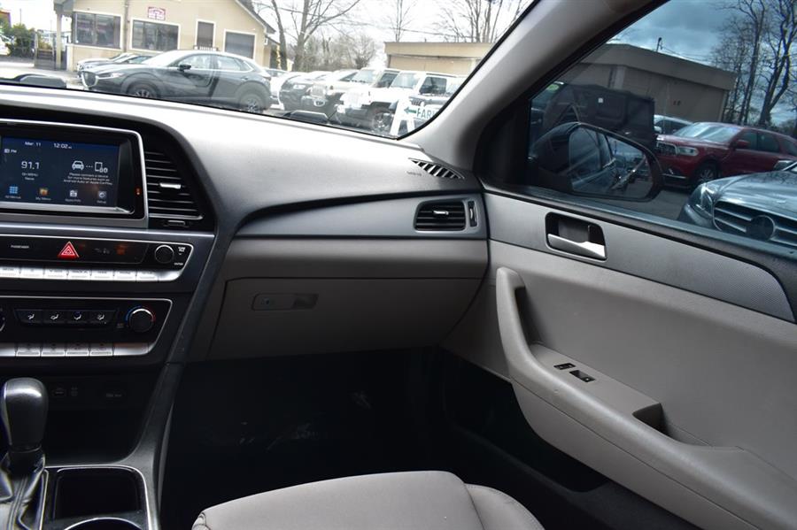 2018 Hyundai Sonata SE, available for sale in Patchogue, New York | 112 Auto Plaza. Patchogue, New York 2018 Hyundai Sonata SE, available for sale in Patchogue, New York | 112 Auto Plaza. Patchogue, New York