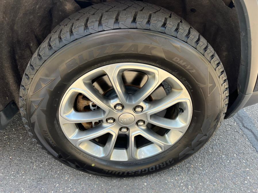 2015 Jeep Grand Cherokee 4WD 4dr Limited, available for sale in Waterbury, Connecticut | Platinum Auto Care. Waterbury, Connecticut 2015 Jeep Grand Cherokee 4WD 4dr Limited, available for sale in Waterbury, Connecticut | Platinum Auto Care. Waterbury, Connecticut