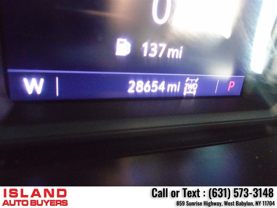 2021 GMC Sierra 1500 SLT 4x4 4dr Crew Cab 5.8 ft. SB, available for sale in West Babylon, New York | Island Auto Buyers. West Babylon, New York 2021 GMC Sierra 1500 SLT 4x4 4dr Crew Cab 5.8 ft. SB, available for sale in West Babylon, New York | Island Auto Buyers. West Babylon, New York