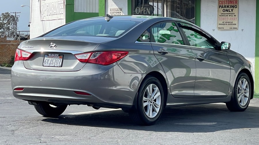 2013 Hyundai Sonata 4dr Sdn 2.4L Auto GLS PZEV, available for sale in Corona, California | Green Light Auto. Corona, California 2013 Hyundai Sonata 4dr Sdn 2.4L Auto GLS PZEV, available for sale in Corona, California | Green Light Auto. Corona, California