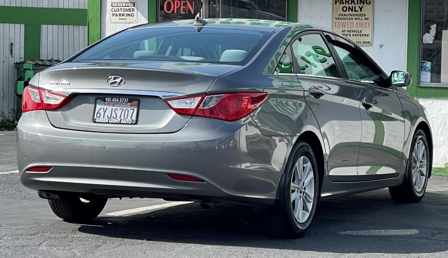 2013 Hyundai Sonata 4dr Sdn 2.4L Auto GLS PZEV, available for sale in Corona, California | Green Light Auto. Corona, California 2013 Hyundai Sonata 4dr Sdn 2.4L Auto GLS PZEV, available for sale in Corona, California | Green Light Auto. Corona, California