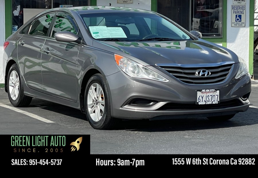 2013 Hyundai Sonata 4dr Sdn 2.4L Auto GLS PZEV, available for sale in Corona, California | Green Light Auto. Corona, California 2013 Hyundai Sonata 4dr Sdn 2.4L Auto GLS PZEV, available for sale in Corona, California | Green Light Auto. Corona, California