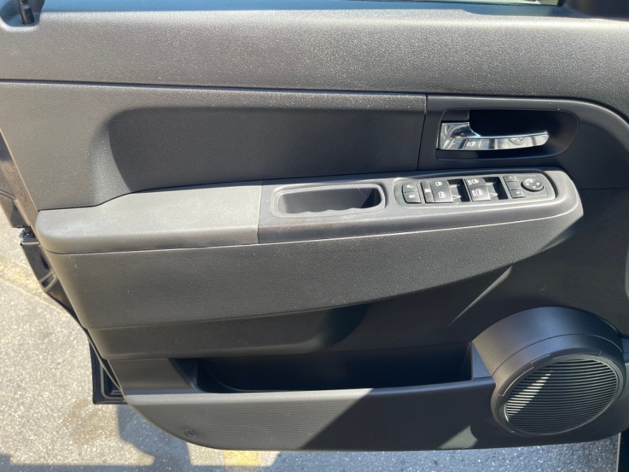 2012 Jeep Liberty 4WD 4dr Sport Latitude, available for sale in Huntington Station, New York | My Auto Inc.. Huntington Station, New York 2012 Jeep Liberty 4WD 4dr Sport Latitude, available for sale in Huntington Station, New York | My Auto Inc.. Huntington Station, New York