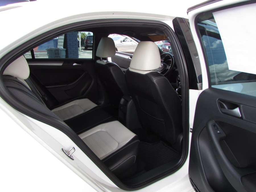 2016 Volkswagen Jetta Sedan 4dr Auto 1.8T Sport PZEV, available for sale in Orlando, Florida | VIP Auto Enterprise, Inc. Orlando, Florida 2016 Volkswagen Jetta Sedan 4dr Auto 1.8T Sport PZEV, available for sale in Orlando, Florida | VIP Auto Enterprise, Inc. Orlando, Florida