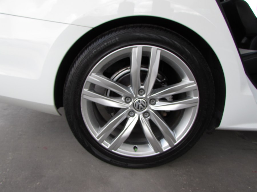 2016 Volkswagen Jetta Sedan 4dr Auto 1.8T Sport PZEV, available for sale in Orlando, Florida | VIP Auto Enterprise, Inc. Orlando, Florida 2016 Volkswagen Jetta Sedan 4dr Auto 1.8T Sport PZEV, available for sale in Orlando, Florida | VIP Auto Enterprise, Inc. Orlando, Florida