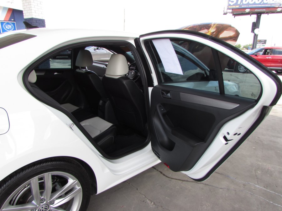2016 Volkswagen Jetta Sedan 4dr Auto 1.8T Sport PZEV, available for sale in Orlando, Florida | VIP Auto Enterprise, Inc. Orlando, Florida 2016 Volkswagen Jetta Sedan 4dr Auto 1.8T Sport PZEV, available for sale in Orlando, Florida | VIP Auto Enterprise, Inc. Orlando, Florida