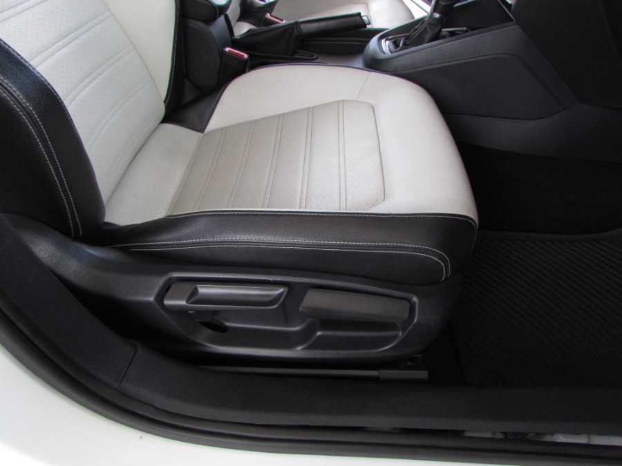 2016 Volkswagen Jetta Sedan 4dr Auto 1.8T Sport PZEV, available for sale in Orlando, Florida | VIP Auto Enterprise, Inc. Orlando, Florida 2016 Volkswagen Jetta Sedan 4dr Auto 1.8T Sport PZEV, available for sale in Orlando, Florida | VIP Auto Enterprise, Inc. Orlando, Florida