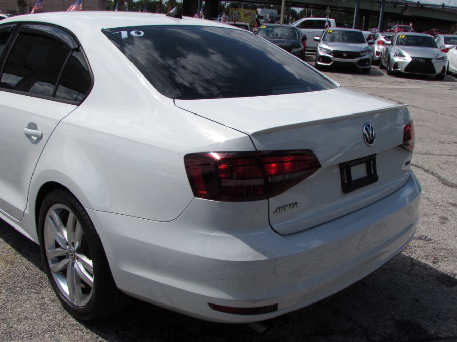 2016 Volkswagen Jetta Sedan 4dr Auto 1.8T Sport PZEV, available for sale in Orlando, Florida | VIP Auto Enterprise, Inc. Orlando, Florida 2016 Volkswagen Jetta Sedan 4dr Auto 1.8T Sport PZEV, available for sale in Orlando, Florida | VIP Auto Enterprise, Inc. Orlando, Florida