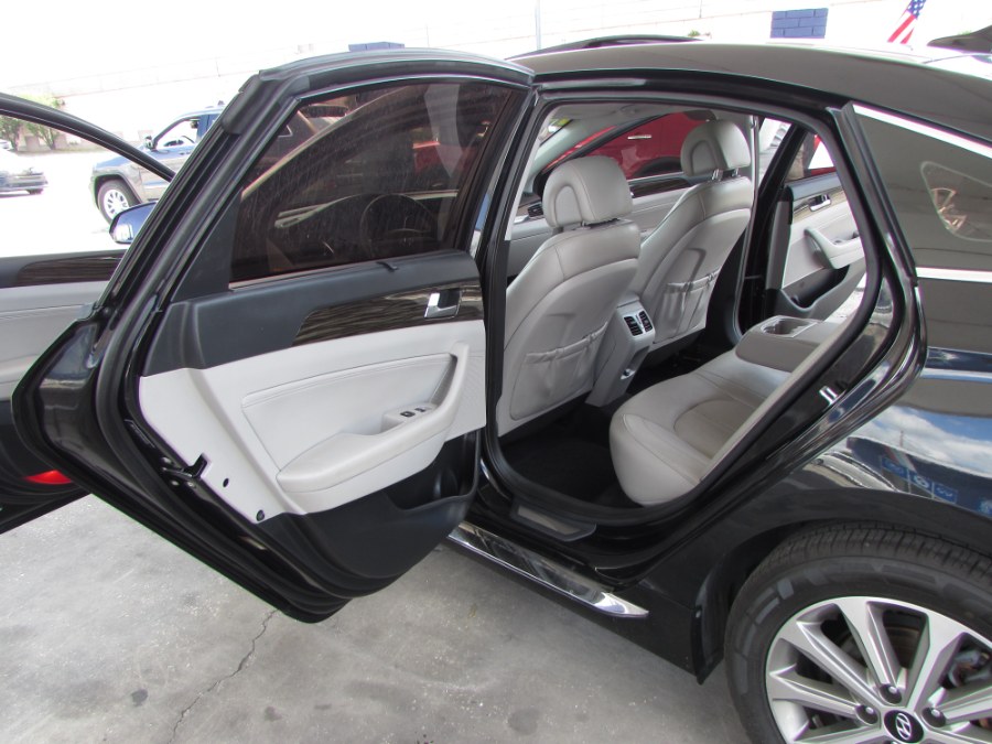 2016 Hyundai Sonata 4dr Sdn 2.4L Limited, available for sale in Orlando, Florida | VIP Auto Enterprise, Inc. Orlando, Florida 2016 Hyundai Sonata 4dr Sdn 2.4L Limited, available for sale in Orlando, Florida | VIP Auto Enterprise, Inc. Orlando, Florida