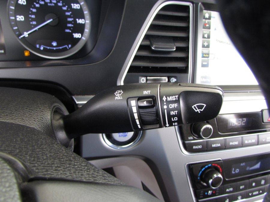 2016 Hyundai Sonata 4dr Sdn 2.4L Limited, available for sale in Orlando, Florida | VIP Auto Enterprise, Inc. Orlando, Florida 2016 Hyundai Sonata 4dr Sdn 2.4L Limited, available for sale in Orlando, Florida | VIP Auto Enterprise, Inc. Orlando, Florida