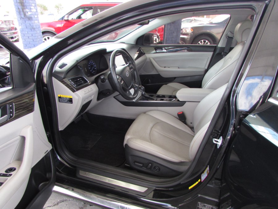 2016 Hyundai Sonata 4dr Sdn 2.4L Limited, available for sale in Orlando, Florida | VIP Auto Enterprise, Inc. Orlando, Florida 2016 Hyundai Sonata 4dr Sdn 2.4L Limited, available for sale in Orlando, Florida | VIP Auto Enterprise, Inc. Orlando, Florida