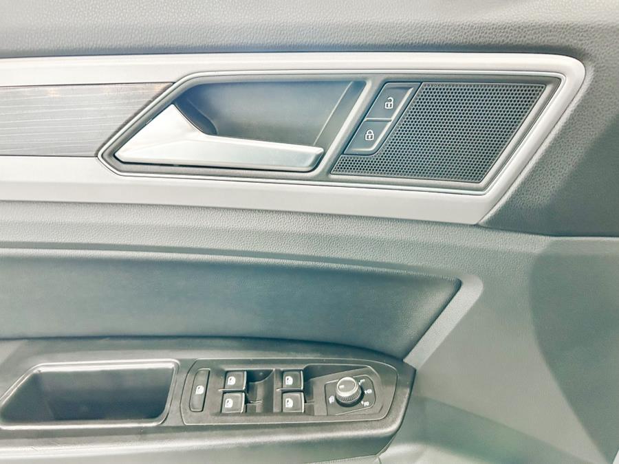 2019 Volkswagen Atlas 3.6L V6 SE w/Technology 4MOTION, available for sale in Franklin Square, New York | Luxury Motor Club. Franklin Square, New York 2019 Volkswagen Atlas 3.6L V6 SE w/Technology 4MOTION, available for sale in Franklin Square, New York | Luxury Motor Club. Franklin Square, New York
