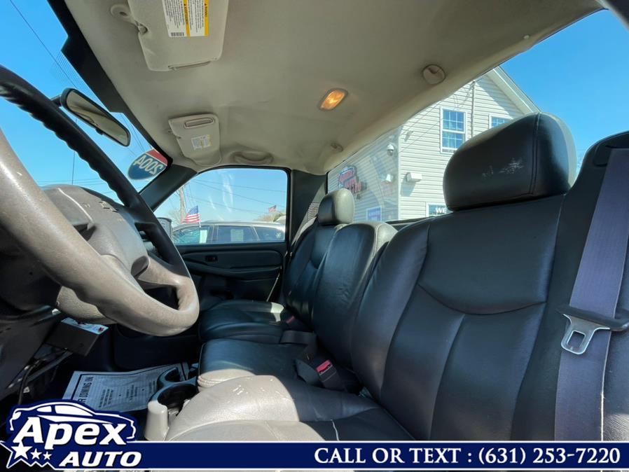 2004 Chevrolet Silverado 2500HD Reg Cab 133" WB 4WD, available for sale in Selden, New York | Apex Auto. Selden, New York 2004 Chevrolet Silverado 2500HD Reg Cab 133" WB 4WD, available for sale in Selden, New York | Apex Auto. Selden, New York