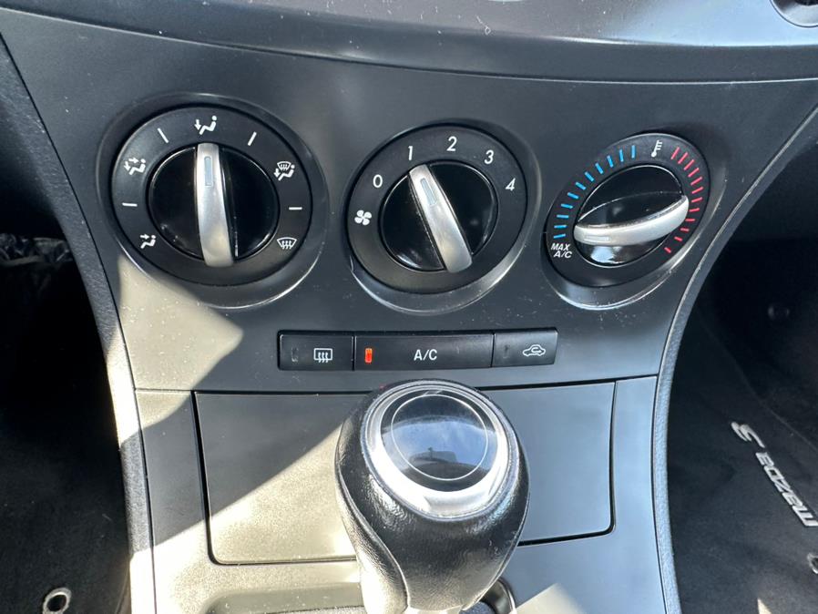 2012 Mazda Mazda3 4dr Sdn Auto i Touring, available for sale in South Windsor, Connecticut | Mike And Tony Auto Sales, Inc. South Windsor, Connecticut 2012 Mazda Mazda3 4dr Sdn Auto i Touring, available for sale in South Windsor, Connecticut | Mike And Tony Auto Sales, Inc. South Windsor, Connecticut