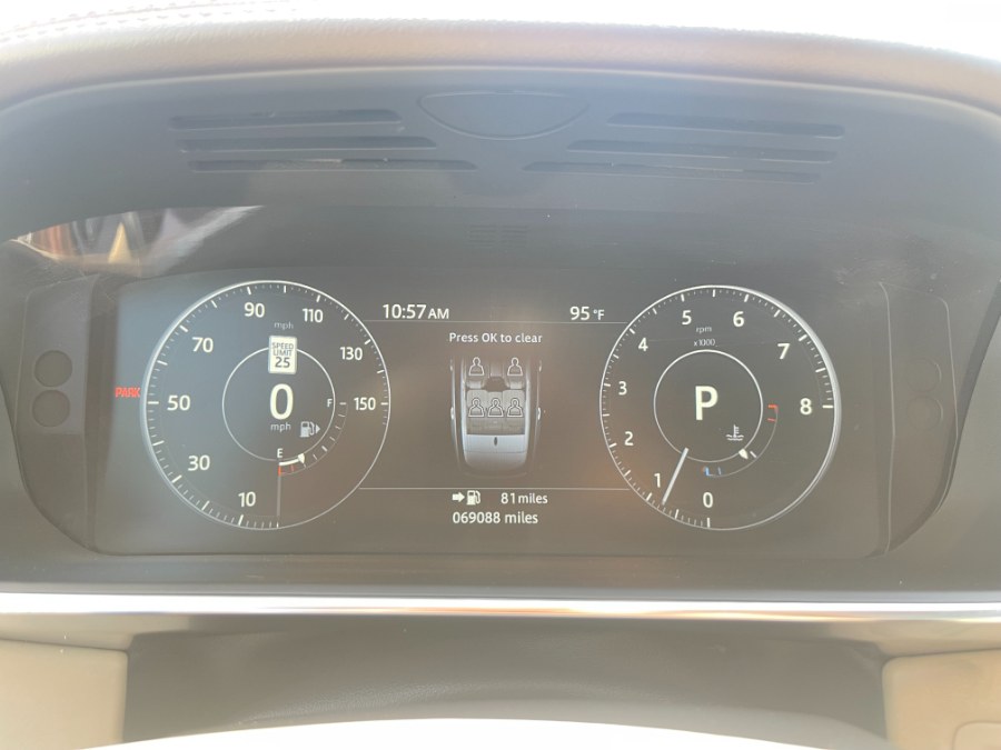 2017 Land Rover Range Rover V6 Supercharged HSE SWB, available for sale in Newark , New Jersey | Champion Used Auto Sales 2. Newark , New Jersey 2017 Land Rover Range Rover V6 Supercharged HSE SWB, available for sale in Newark , New Jersey | Champion Used Auto Sales 2. Newark , New Jersey