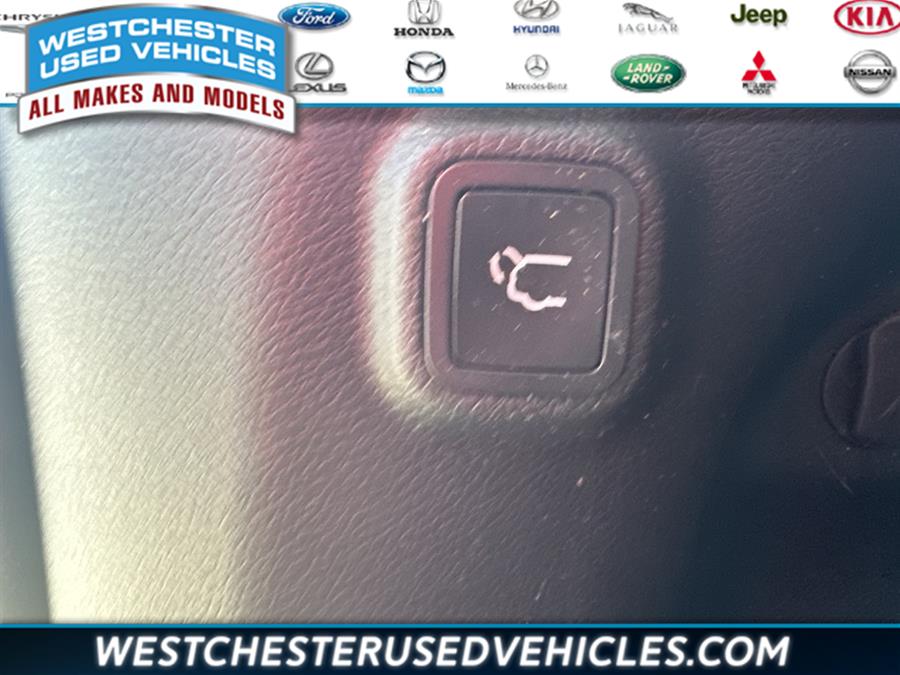 2019 Jeep Cherokee Limited, available for sale in White Plains, New York | Westchester Used Vehicles. White Plains, New York 2019 Jeep Cherokee Limited, available for sale in White Plains, New York | Westchester Used Vehicles. White Plains, New York