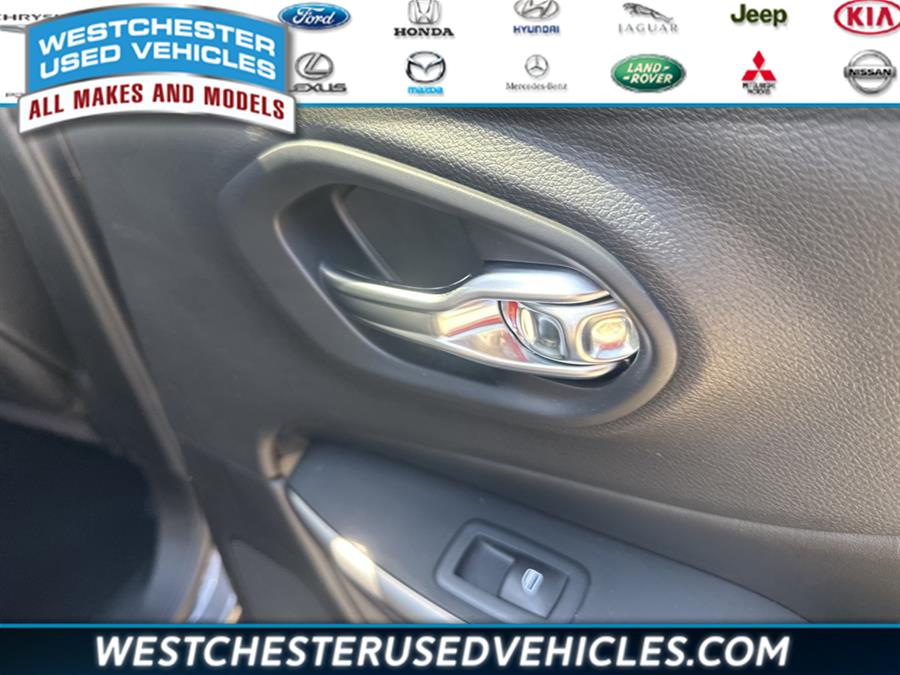 2019 Jeep Cherokee Limited, available for sale in White Plains, New York | Westchester Used Vehicles. White Plains, New York 2019 Jeep Cherokee Limited, available for sale in White Plains, New York | Westchester Used Vehicles. White Plains, New York