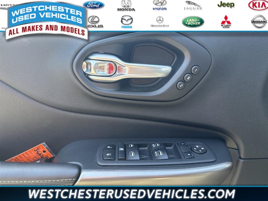 2019 Jeep Cherokee Limited, available for sale in White Plains, New York | Westchester Used Vehicles. White Plains, New York 2019 Jeep Cherokee Limited, available for sale in White Plains, New York | Westchester Used Vehicles. White Plains, New York