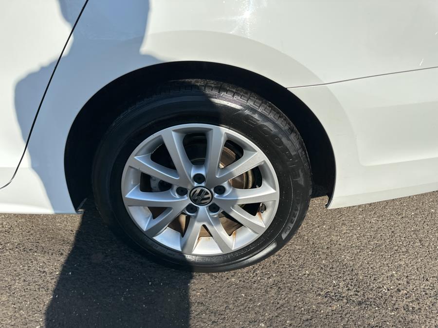 2014 VOLKSWAGEN JETTA SEDAN SE 4dr Auto SE PZEV, available for sale in Milford, Connecticut | Superior Motors LLC. Milford, Connecticut 2014 VOLKSWAGEN JETTA SEDAN SE 4dr Auto SE PZEV, available for sale in Milford, Connecticut | Superior Motors LLC. Milford, Connecticut