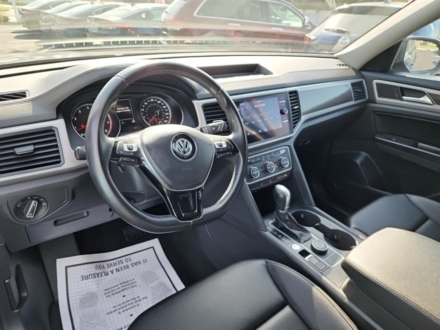 2019 Volkswagen Atlas 3.6L V6 SE w/Technology 4MOTION, available for sale in Islip, New York | L.I. Auto Gallery. Islip, New York 2019 Volkswagen Atlas 3.6L V6 SE w/Technology 4MOTION, available for sale in Islip, New York | L.I. Auto Gallery. Islip, New York