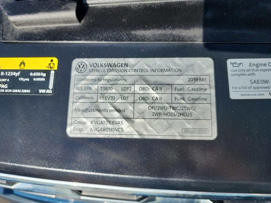 2019 Volkswagen Atlas 3.6L V6 SE w/Technology 4MOTION, available for sale in Islip, New York | L.I. Auto Gallery. Islip, New York 2019 Volkswagen Atlas 3.6L V6 SE w/Technology 4MOTION, available for sale in Islip, New York | L.I. Auto Gallery. Islip, New York