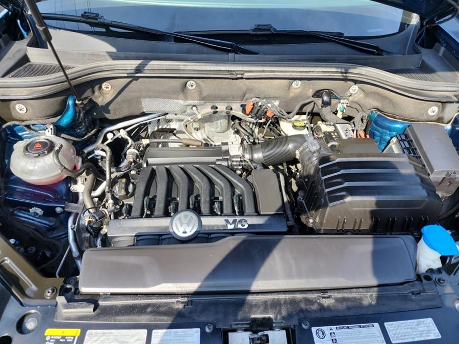 2019 Volkswagen Atlas 3.6L V6 SE w/Technology 4MOTION, available for sale in Islip, New York | L.I. Auto Gallery. Islip, New York 2019 Volkswagen Atlas 3.6L V6 SE w/Technology 4MOTION, available for sale in Islip, New York | L.I. Auto Gallery. Islip, New York