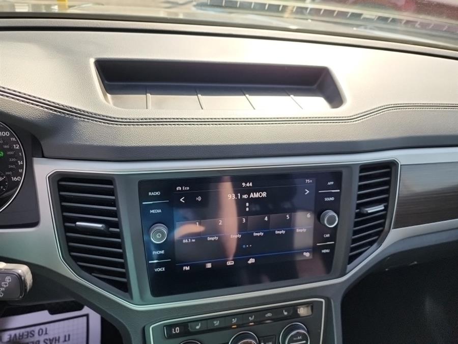 2019 Volkswagen Atlas 3.6L V6 SE w/Technology 4MOTION, available for sale in Islip, New York | L.I. Auto Gallery. Islip, New York 2019 Volkswagen Atlas 3.6L V6 SE w/Technology 4MOTION, available for sale in Islip, New York | L.I. Auto Gallery. Islip, New York