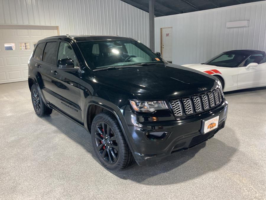 2017 Jeep Grand Cherokee Laredo 4x4, available for sale in Pittsfield, Maine | Maine Central Motors. Pittsfield, Maine 2017 Jeep Grand Cherokee Laredo 4x4, available for sale in Pittsfield, Maine | Maine Central Motors. Pittsfield, Maine