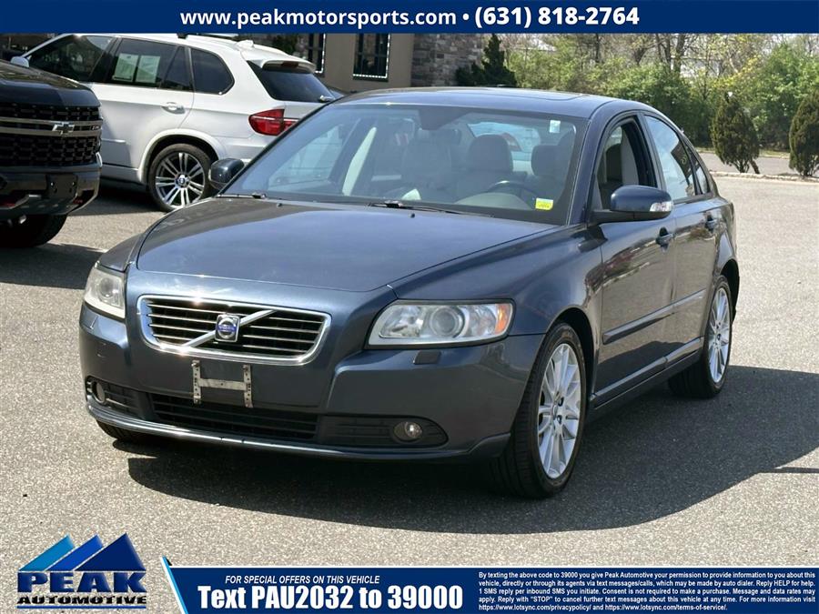 2010 Volvo S40 4dr Sdn Auto FWD w/Moonroof, available for sale in Bayshore, New York | Peak Automotive Inc.. Bayshore, New York