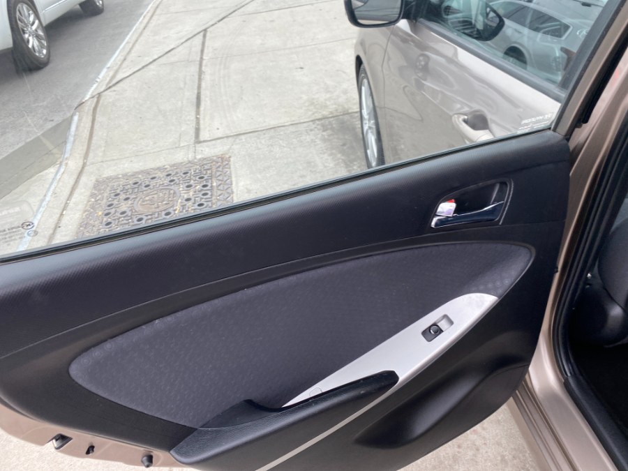 2014 Hyundai Accent 5dr HB Auto SE, available for sale in Middle Village, New York | Middle Village Motors . Middle Village, New York 2014 Hyundai Accent 5dr HB Auto SE, available for sale in Middle Village, New York | Middle Village Motors . Middle Village, New York