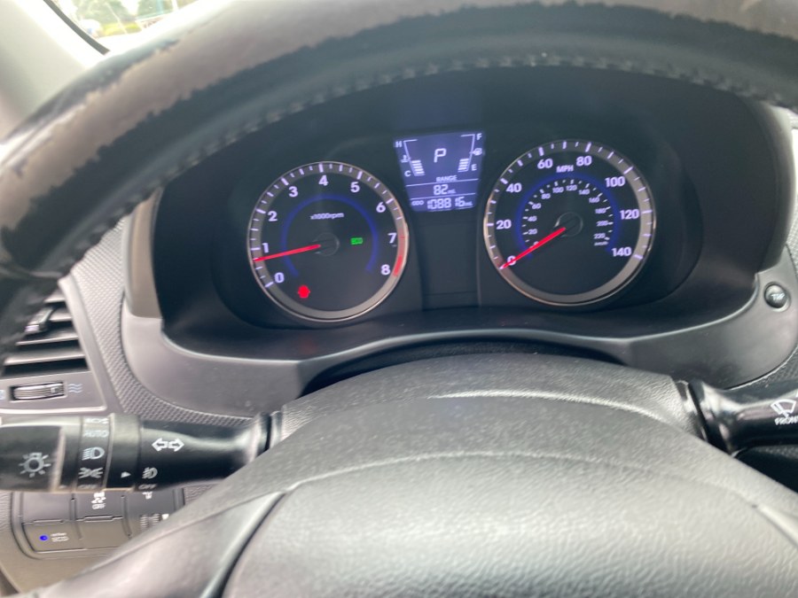 2014 Hyundai Accent 5dr HB Auto SE, available for sale in Middle Village, New York | Middle Village Motors . Middle Village, New York 2014 Hyundai Accent 5dr HB Auto SE, available for sale in Middle Village, New York | Middle Village Motors . Middle Village, New York