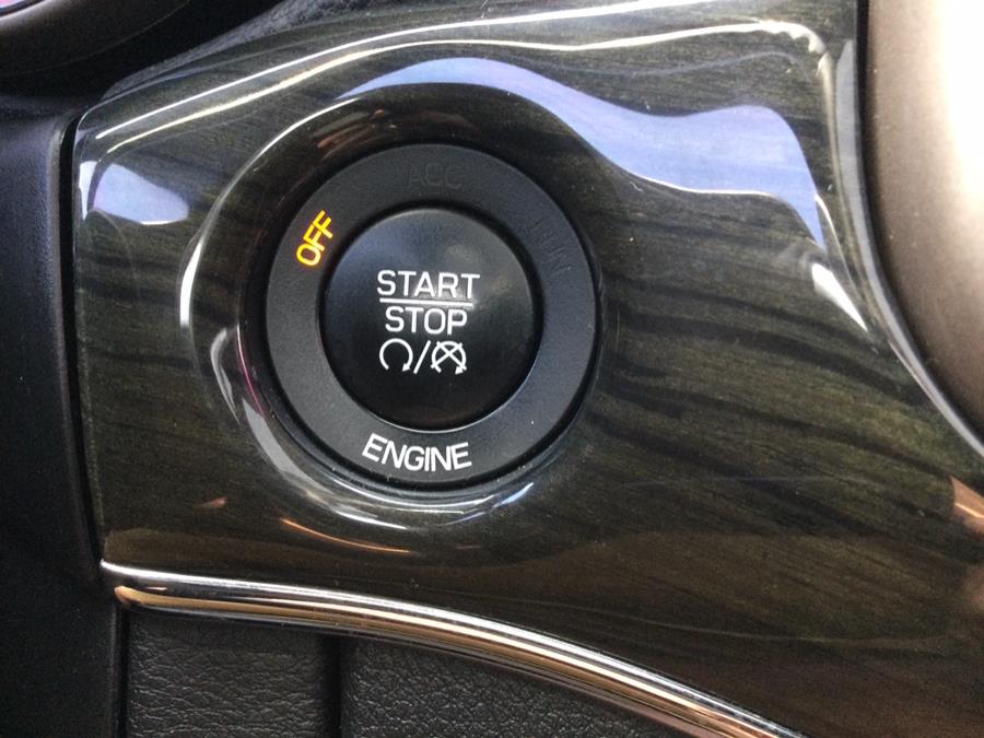 2015 Jeep Grand Cherokee 4WD 4dr Overland, available for sale in Plantsville, Connecticut | L&S Automotive LLC. Plantsville, Connecticut 2015 Jeep Grand Cherokee 4WD 4dr Overland, available for sale in Plantsville, Connecticut | L&S Automotive LLC. Plantsville, Connecticut