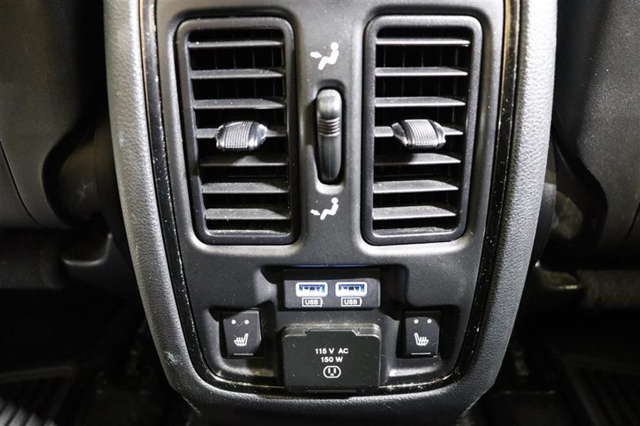2019 Jeep Grand Cherokee OVERLAND, available for sale in Paterson, New Jersey | Fast Track Motors. Paterson, New Jersey 2019 Jeep Grand Cherokee OVERLAND, available for sale in Paterson, New Jersey | Fast Track Motors. Paterson, New Jersey