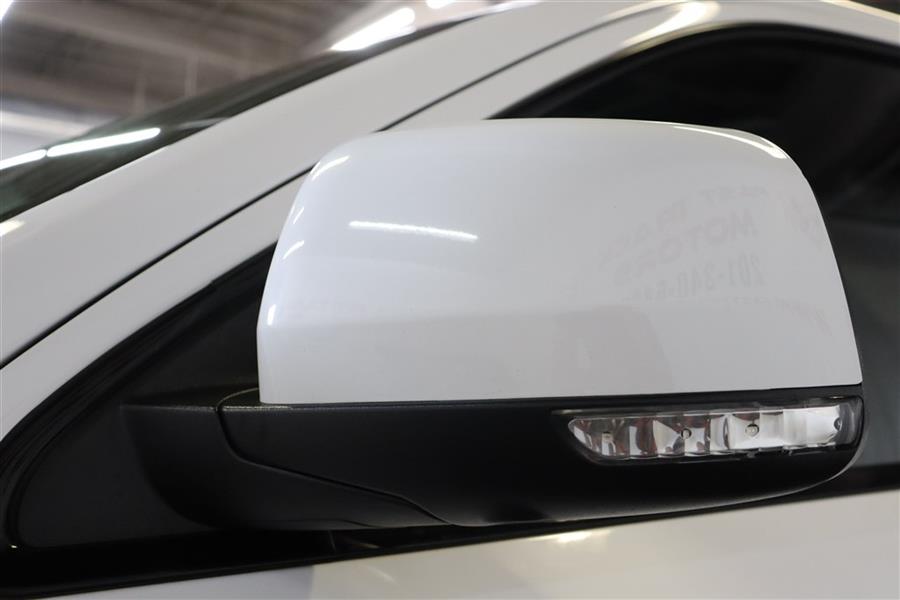2019 Jeep Grand Cherokee OVERLAND, available for sale in Paterson, New Jersey | Fast Track Motors. Paterson, New Jersey 2019 Jeep Grand Cherokee OVERLAND, available for sale in Paterson, New Jersey | Fast Track Motors. Paterson, New Jersey