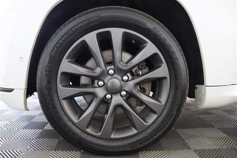 2019 Jeep Grand Cherokee OVERLAND, available for sale in Paterson, New Jersey | Fast Track Motors. Paterson, New Jersey 2019 Jeep Grand Cherokee OVERLAND, available for sale in Paterson, New Jersey | Fast Track Motors. Paterson, New Jersey