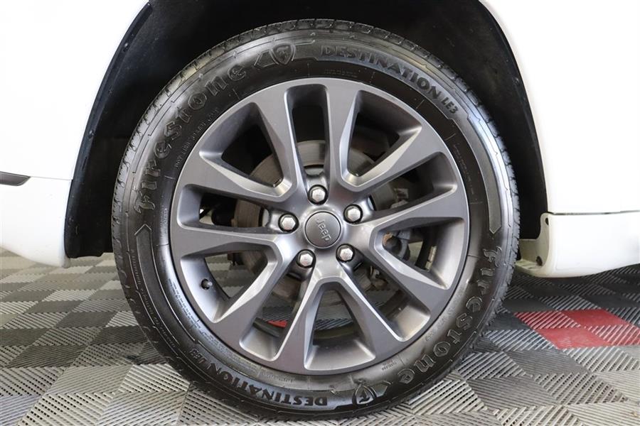 2019 Jeep Grand Cherokee OVERLAND, available for sale in Paterson, New Jersey | Fast Track Motors. Paterson, New Jersey 2019 Jeep Grand Cherokee OVERLAND, available for sale in Paterson, New Jersey | Fast Track Motors. Paterson, New Jersey