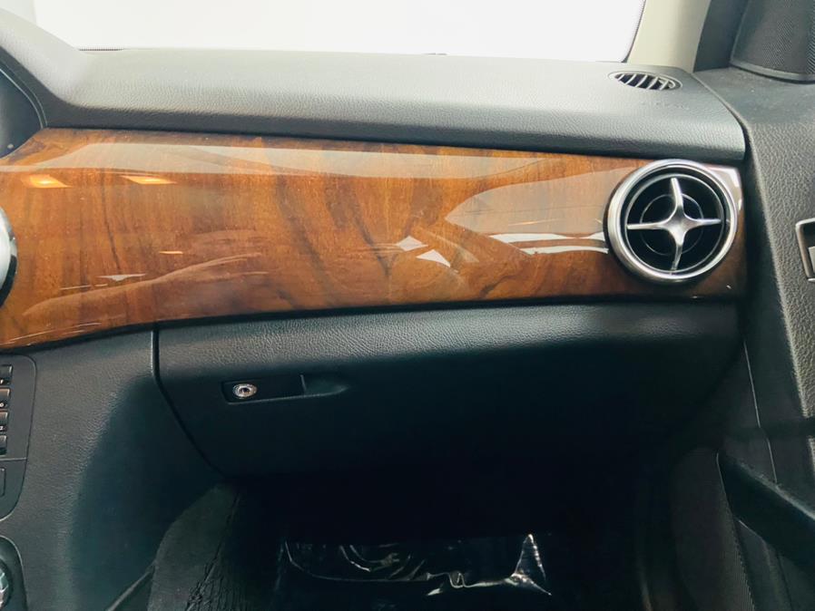 2015 Mercedes-Benz GLK-Class 4MATIC 4dr GLK350, available for sale in Linden, New Jersey | East Coast Auto Group. Linden, New Jersey 2015 Mercedes-Benz GLK-Class 4MATIC 4dr GLK350, available for sale in Linden, New Jersey | East Coast Auto Group. Linden, New Jersey