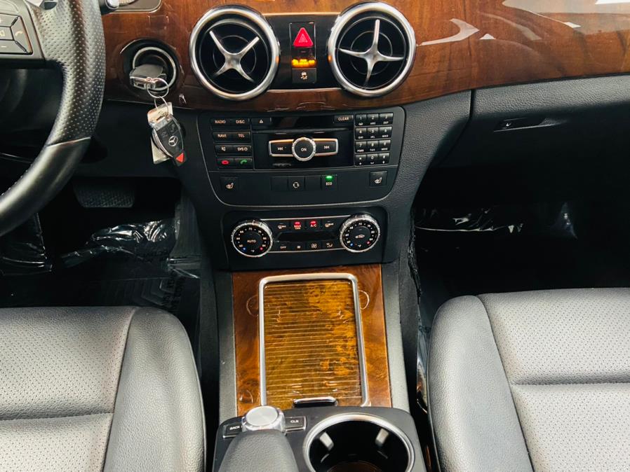 2015 Mercedes-Benz GLK-Class 4MATIC 4dr GLK350, available for sale in Linden, New Jersey | East Coast Auto Group. Linden, New Jersey 2015 Mercedes-Benz GLK-Class 4MATIC 4dr GLK350, available for sale in Linden, New Jersey | East Coast Auto Group. Linden, New Jersey