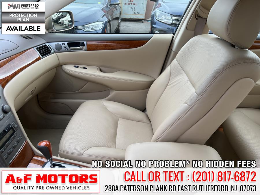 2005 Lexus ES 330 4dr Sdn, available for sale in East Rutherford, New Jersey | A&F Motors LLC. East Rutherford, New Jersey 2005 Lexus ES 330 4dr Sdn, available for sale in East Rutherford, New Jersey | A&F Motors LLC. East Rutherford, New Jersey