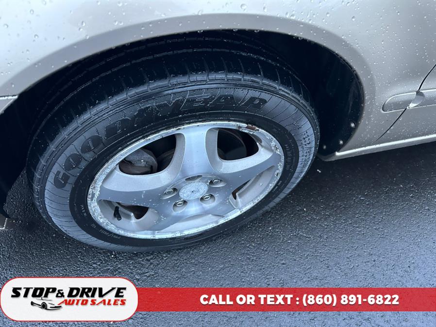 2003 Acura TL 4dr Sdn 3.2L, available for sale in East Windsor, Connecticut | Stop & Drive Auto Sales. East Windsor, Connecticut 2003 Acura TL 4dr Sdn 3.2L, available for sale in East Windsor, Connecticut | Stop & Drive Auto Sales. East Windsor, Connecticut