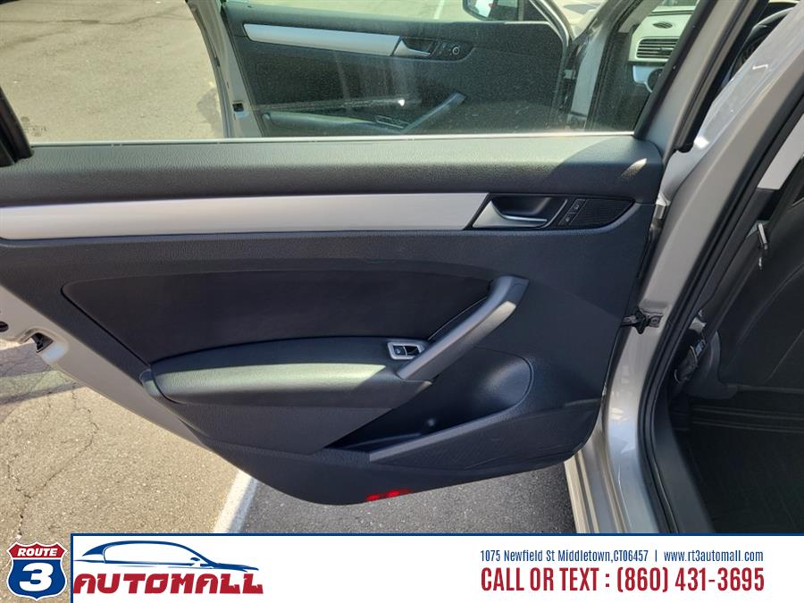 2013 Volkswagen Passat 4dr Sdn 2.0L DSG TDI SE w/Sunroof, available for sale in Middletown, Connecticut | RT 3 AUTO MALL LLC. Middletown, Connecticut 2013 Volkswagen Passat 4dr Sdn 2.0L DSG TDI SE w/Sunroof, available for sale in Middletown, Connecticut | RT 3 AUTO MALL LLC. Middletown, Connecticut