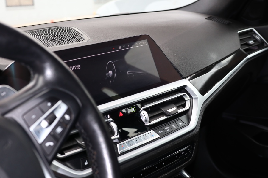 2019 BMW 3 Series 330i xDrive Sedan North America, available for sale in Jamaica, New York | Hillside Auto Mall Inc.. Jamaica, New York 2019 BMW 3 Series 330i xDrive Sedan North America, available for sale in Jamaica, New York | Hillside Auto Mall Inc.. Jamaica, New York