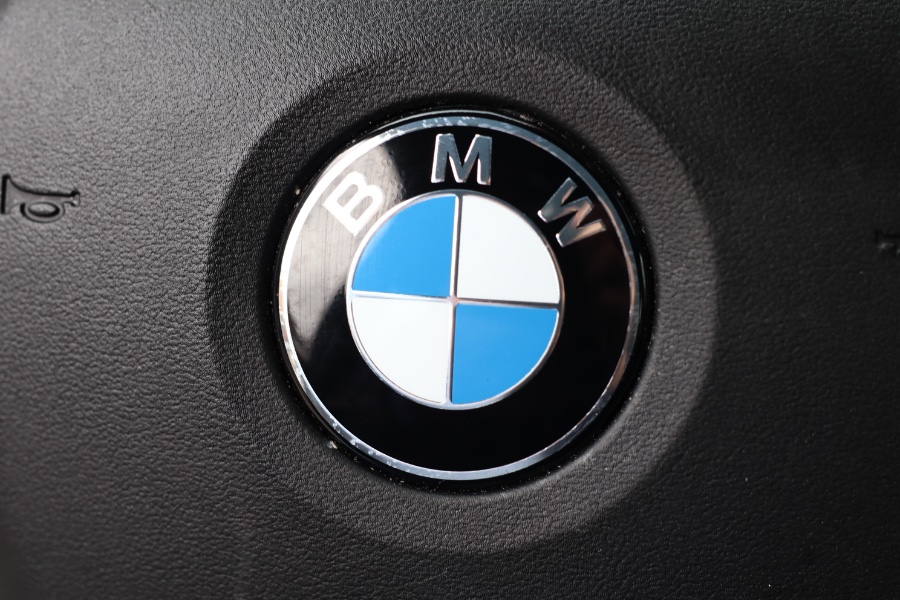 2019 BMW 3 Series 330i xDrive Sedan North America, available for sale in Jamaica, New York | Hillside Auto Mall Inc.. Jamaica, New York 2019 BMW 3 Series 330i xDrive Sedan North America, available for sale in Jamaica, New York | Hillside Auto Mall Inc.. Jamaica, New York