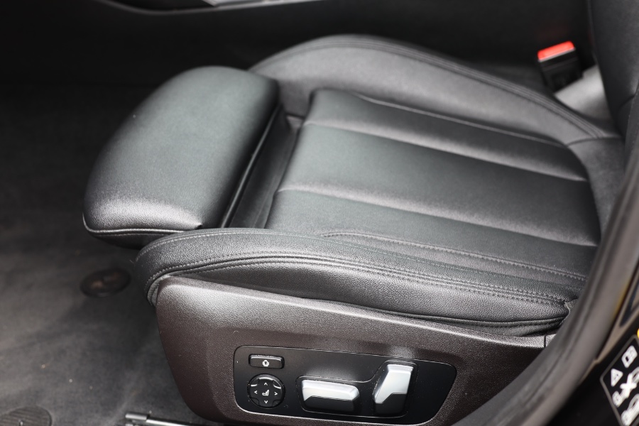 2019 BMW 3 Series 330i xDrive Sedan North America, available for sale in Jamaica, New York | Hillside Auto Mall Inc.. Jamaica, New York 2019 BMW 3 Series 330i xDrive Sedan North America, available for sale in Jamaica, New York | Hillside Auto Mall Inc.. Jamaica, New York